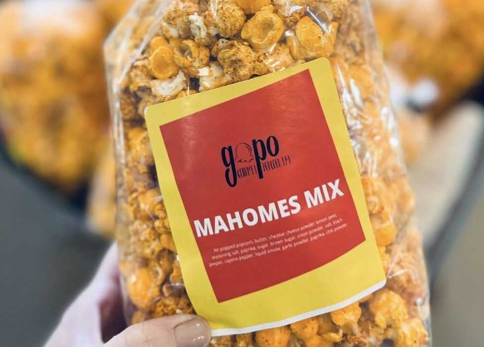 plume mahomes popcorn mix
